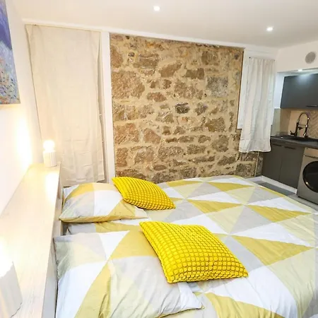 Διαμέρισμα Cozy In Desambrois